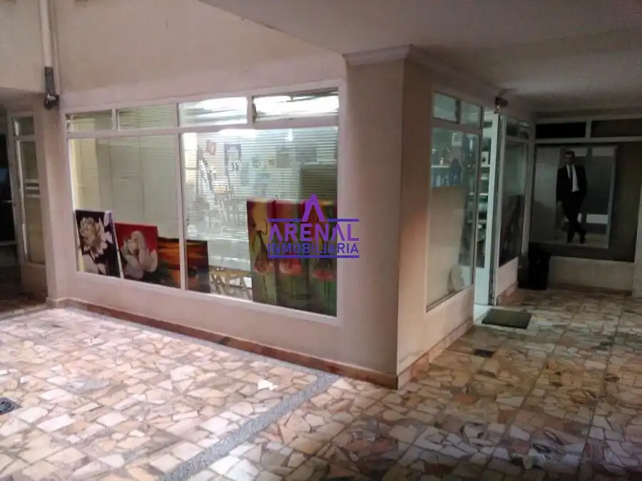Locale commerciale in vendita a Santa Uxía de Ribeira, imagen 3