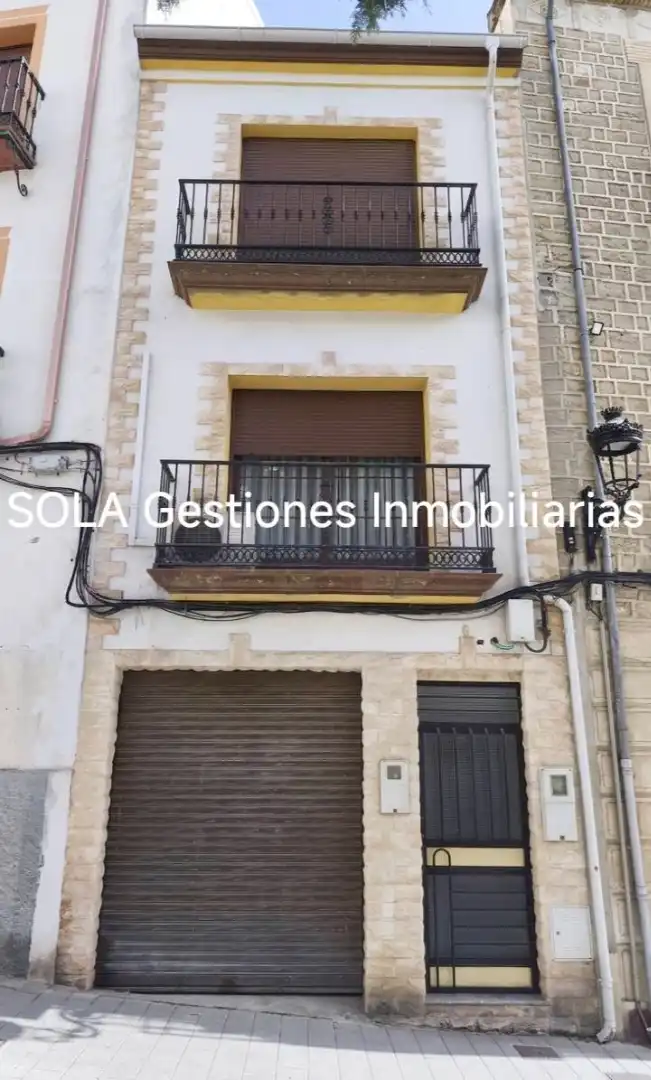 Flat with terrace for sale in Torreperogil