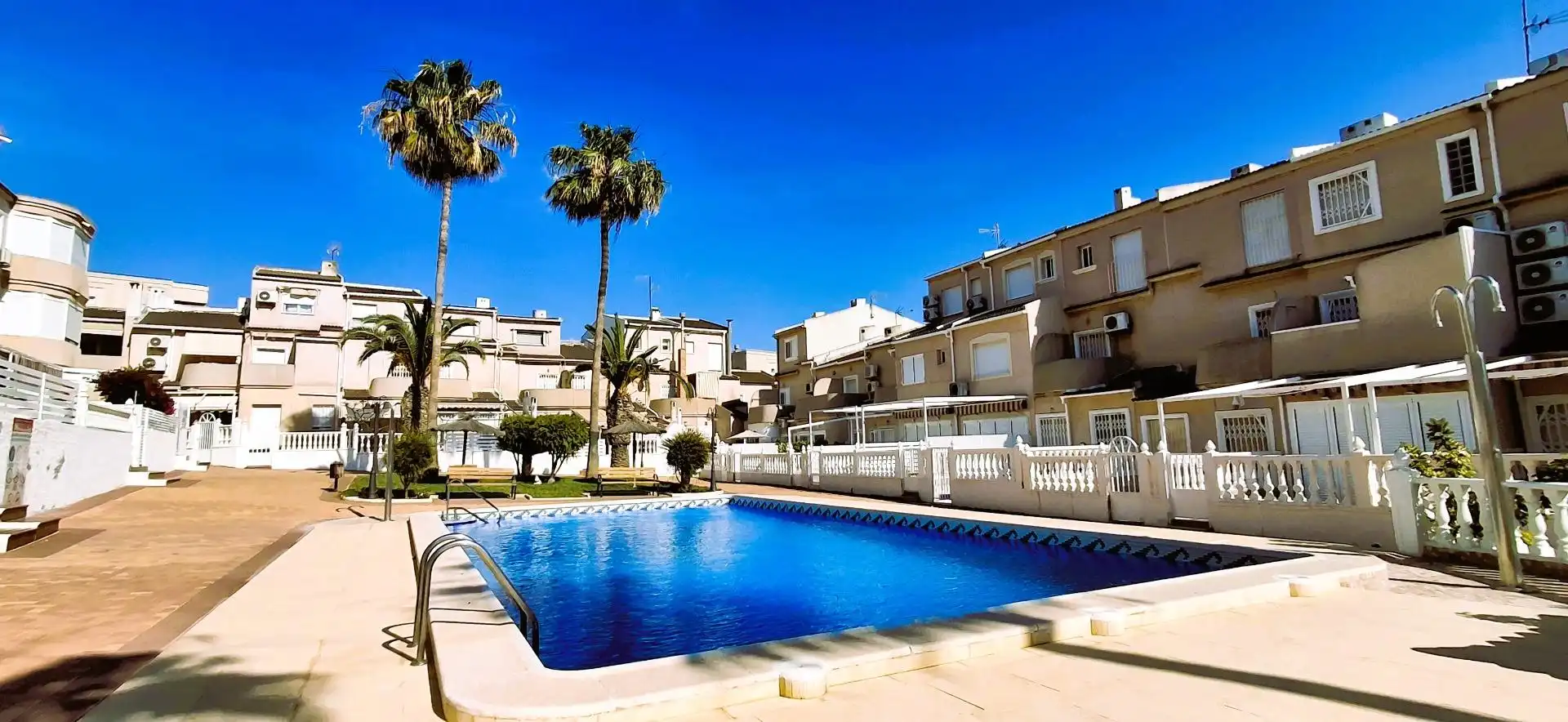 Außenansicht von Erdgeschoss zur Miete in Orihuela mit Klimaanlage, Privatgarten und Terrasse