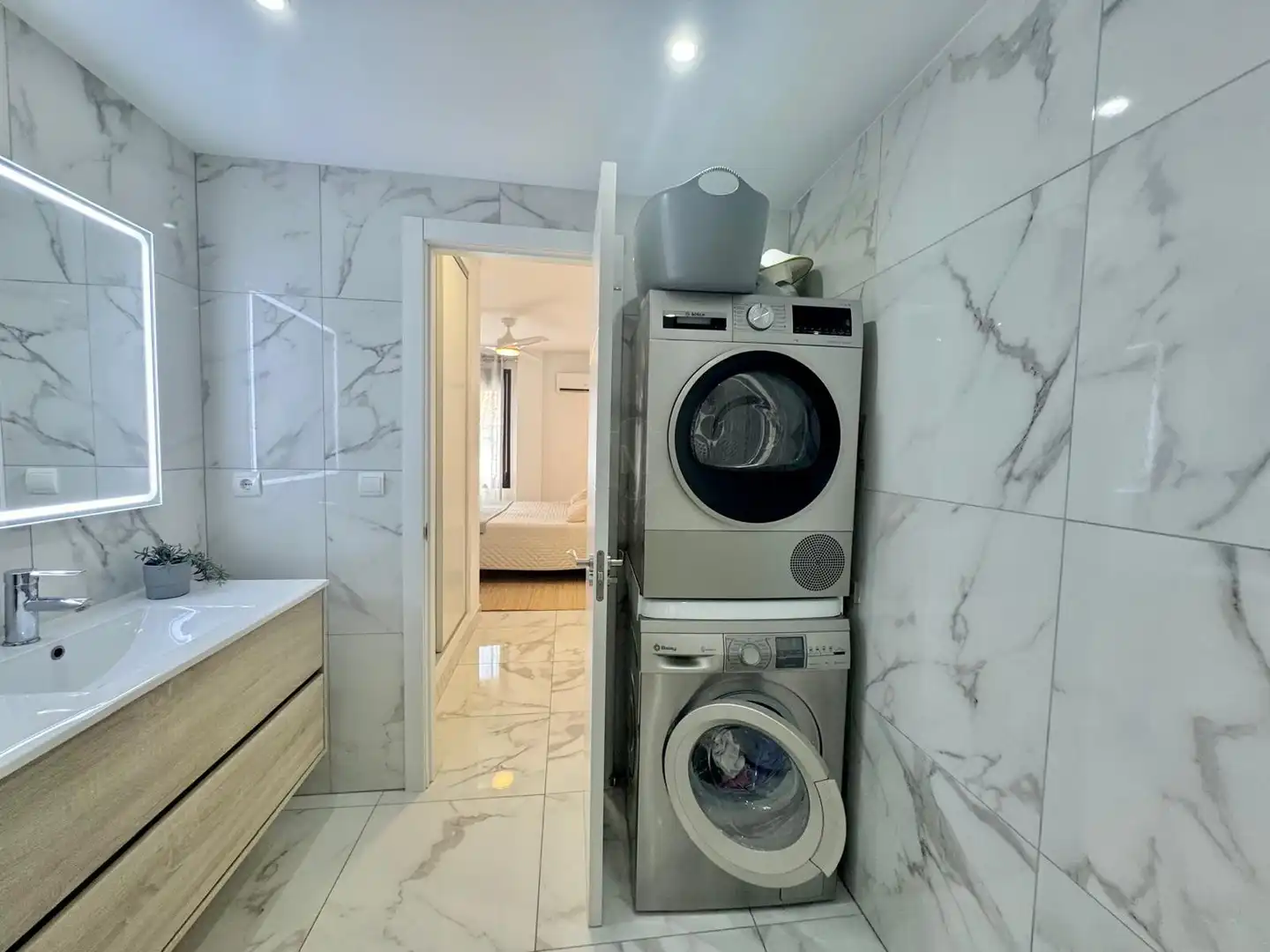 Baño de Apartamento en venta en Marbella con Aire acondicionado, Terraza y Piscina