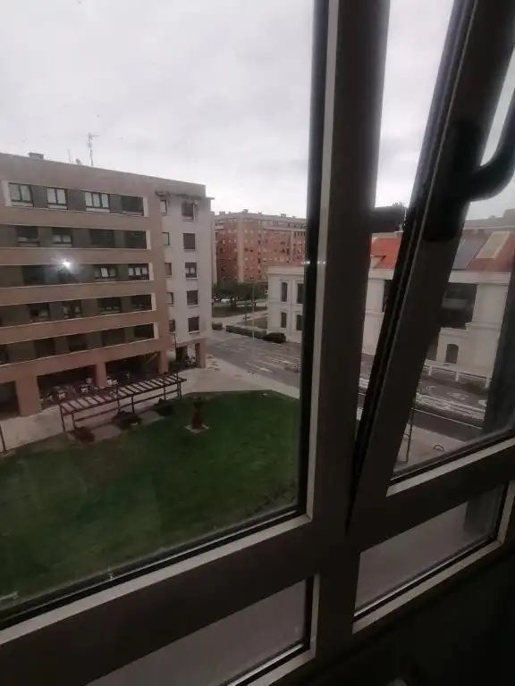 Vista exterior de Pis en venda en Gijón  amb Calefacció, Parquet i Terrassa
