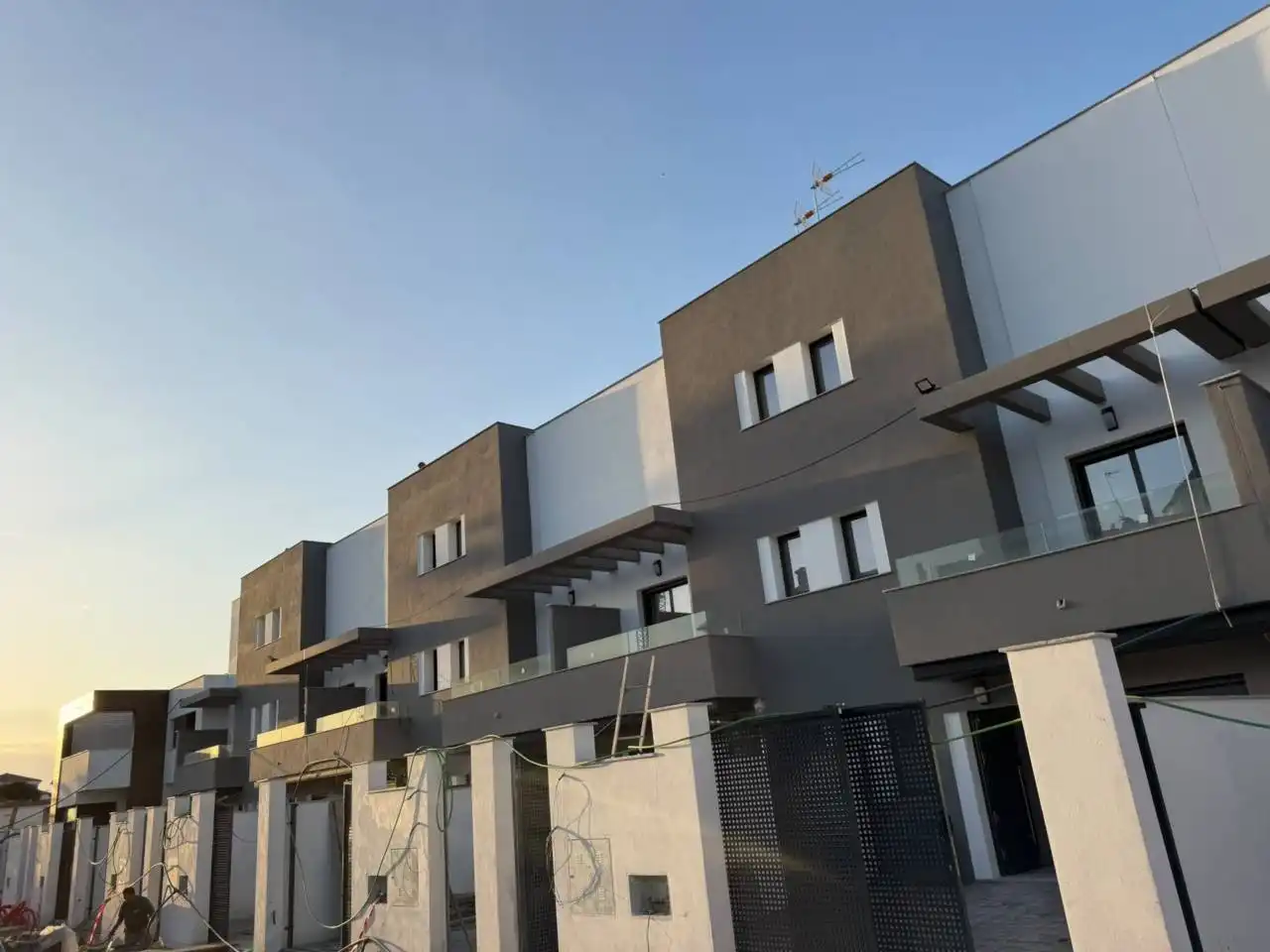 Terraced house with pool for sale in Calle Clavel 1