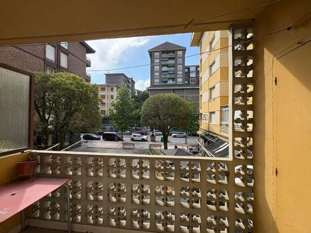 Terraza de Piso en venta en Laudio / Llodio con Calefacción, Amueblado y Balcón