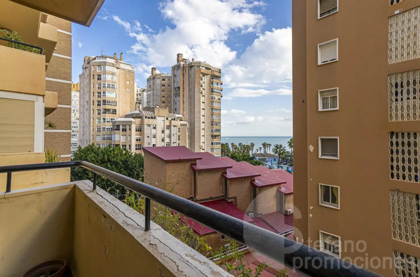Vista exterior de Piso en venta en Málaga con Terraza