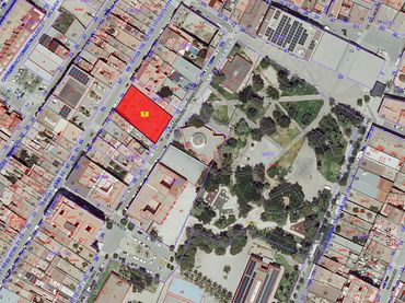 Terreny residencial en venda a Avinguda de Colom 78