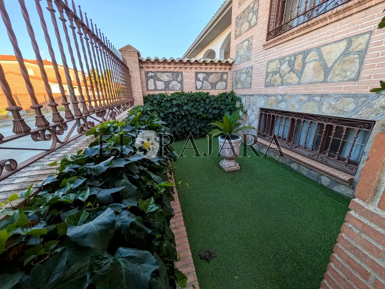 Casa amb piscina en venda a Calle la Amistad, imagen 47