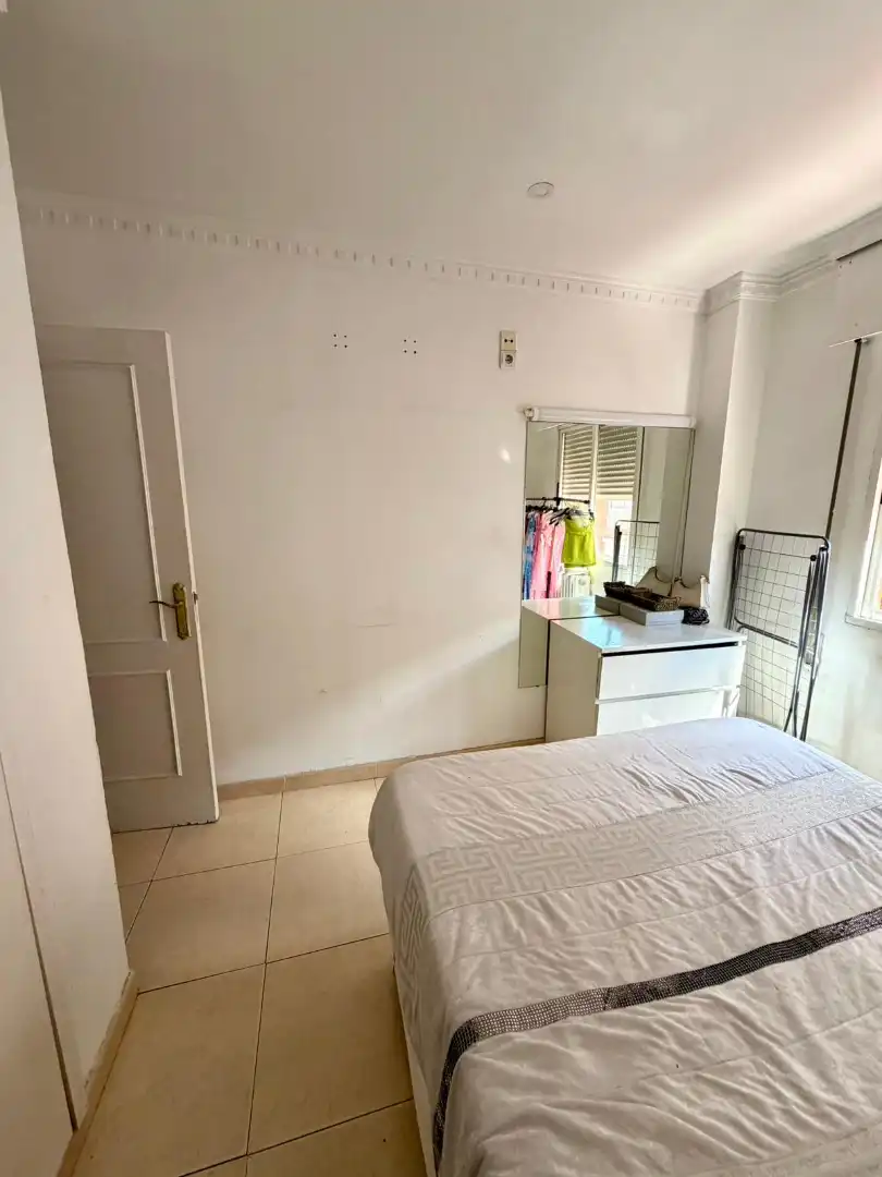 Bedroom of Flat for sale in Madrid  with Air Conditioner, Heating and Storage room
