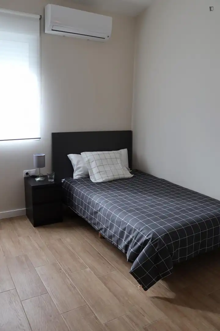 Bedroom of Study for rent in Burjassot  with Air Conditioner, Furnished and Oven