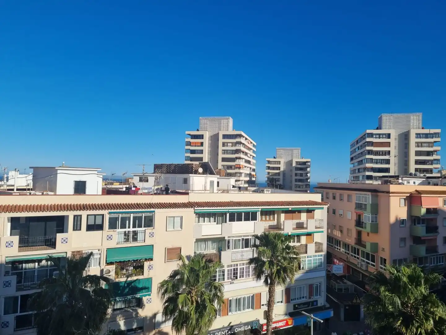 Außenansicht von Wohnung zum Verkauf in Torremolinos mit Klimaanlage und Möbliert