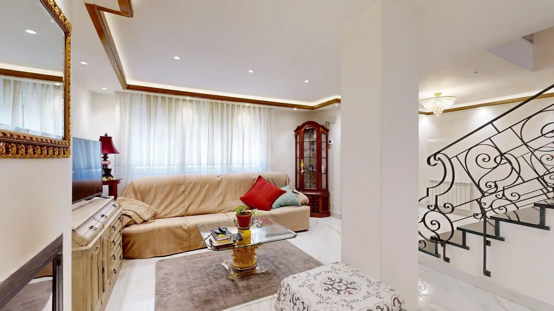 Sala de estar de Casa o chalet en venta en Zaragoza con Calefacción, Terraza y Balcón