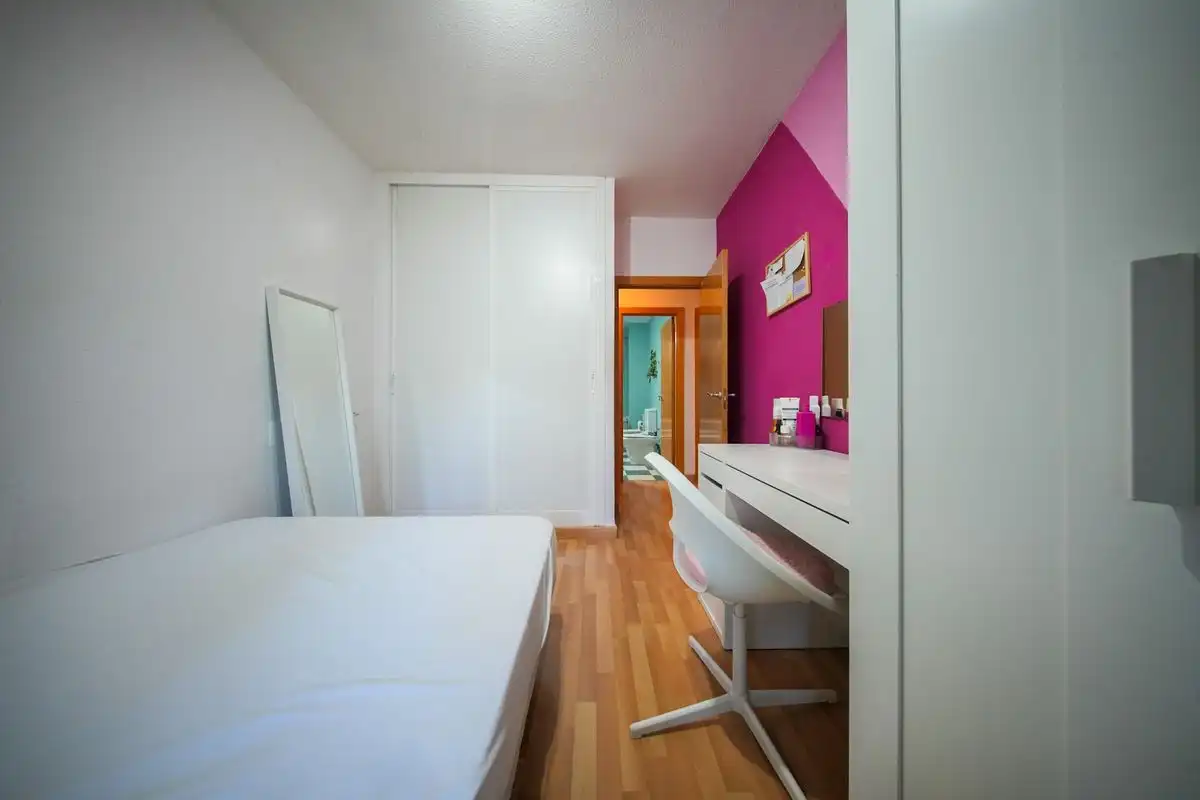 Habitación de Planta baja en venta en Móstoles con Calefacción, Jardín privado y Terraza