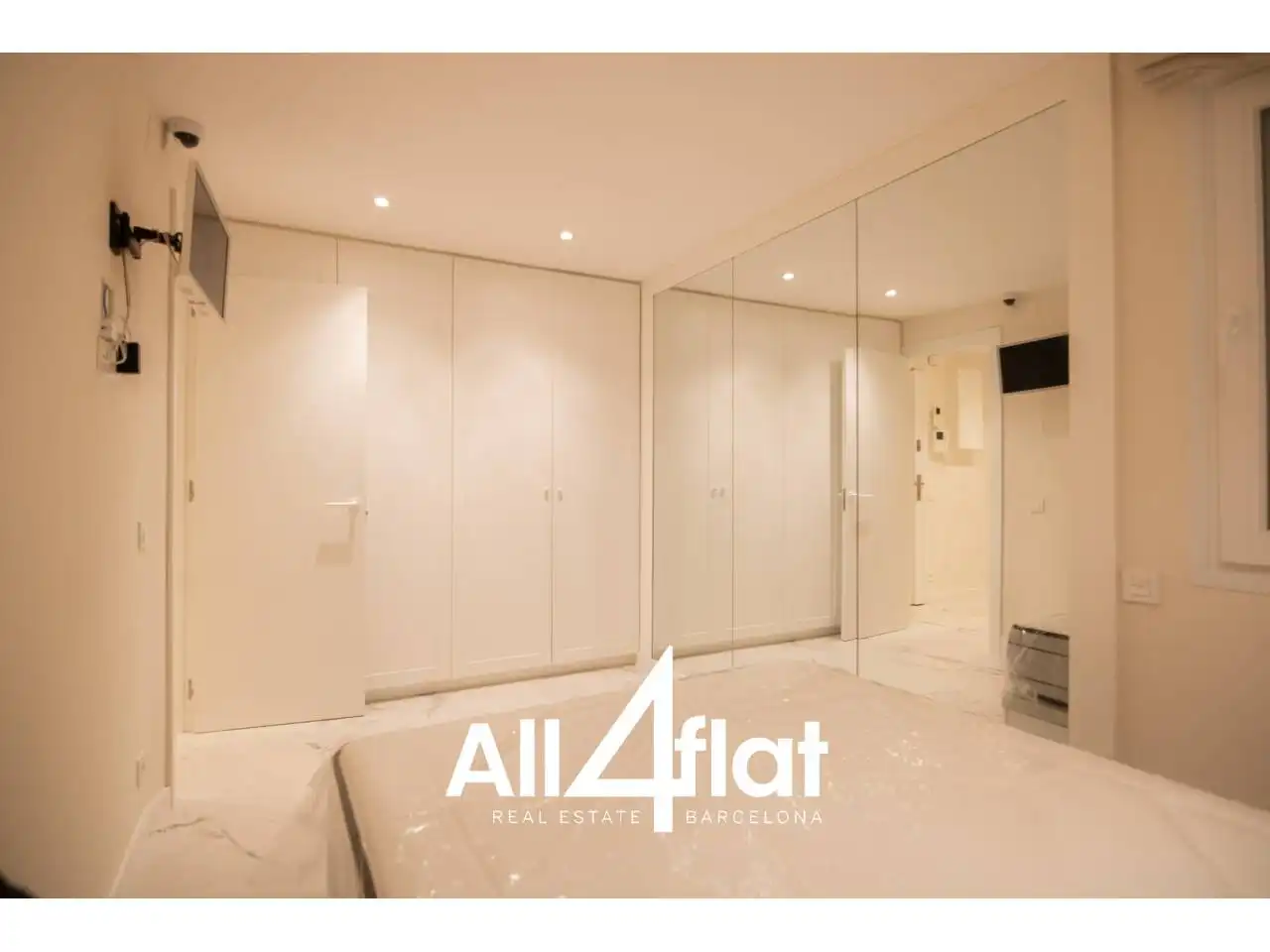Flat with lift for sale in Calle Villarroel, imagen 28