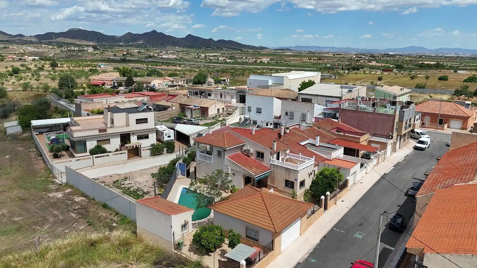Vista exterior de Casa o xalet en venda en Cartagena amb Aire condicionat, Jardí privat i Terrassa