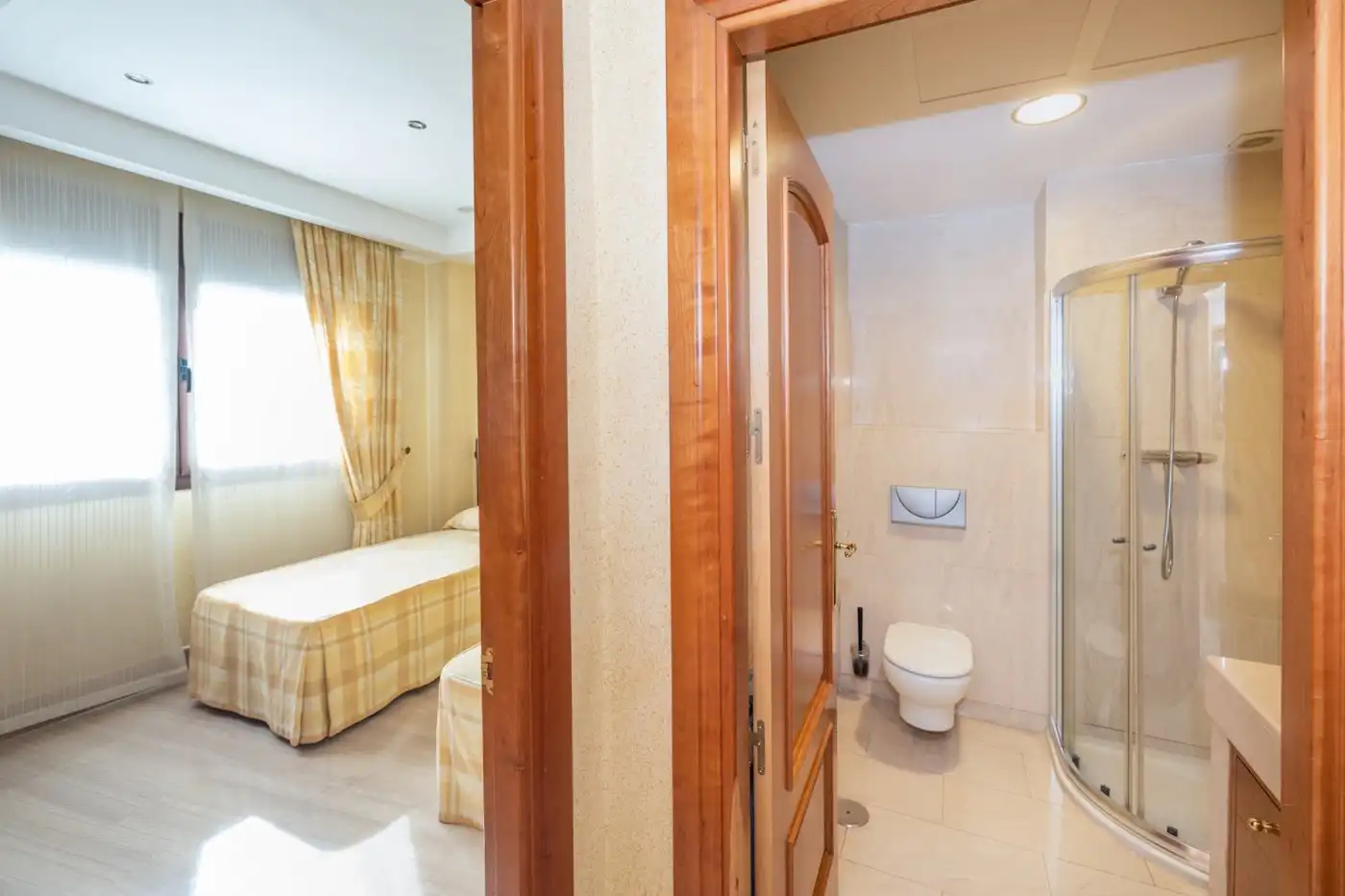 Bedroom of Houses for sale in Granada  with Air Conditioner, Heating and Terrace