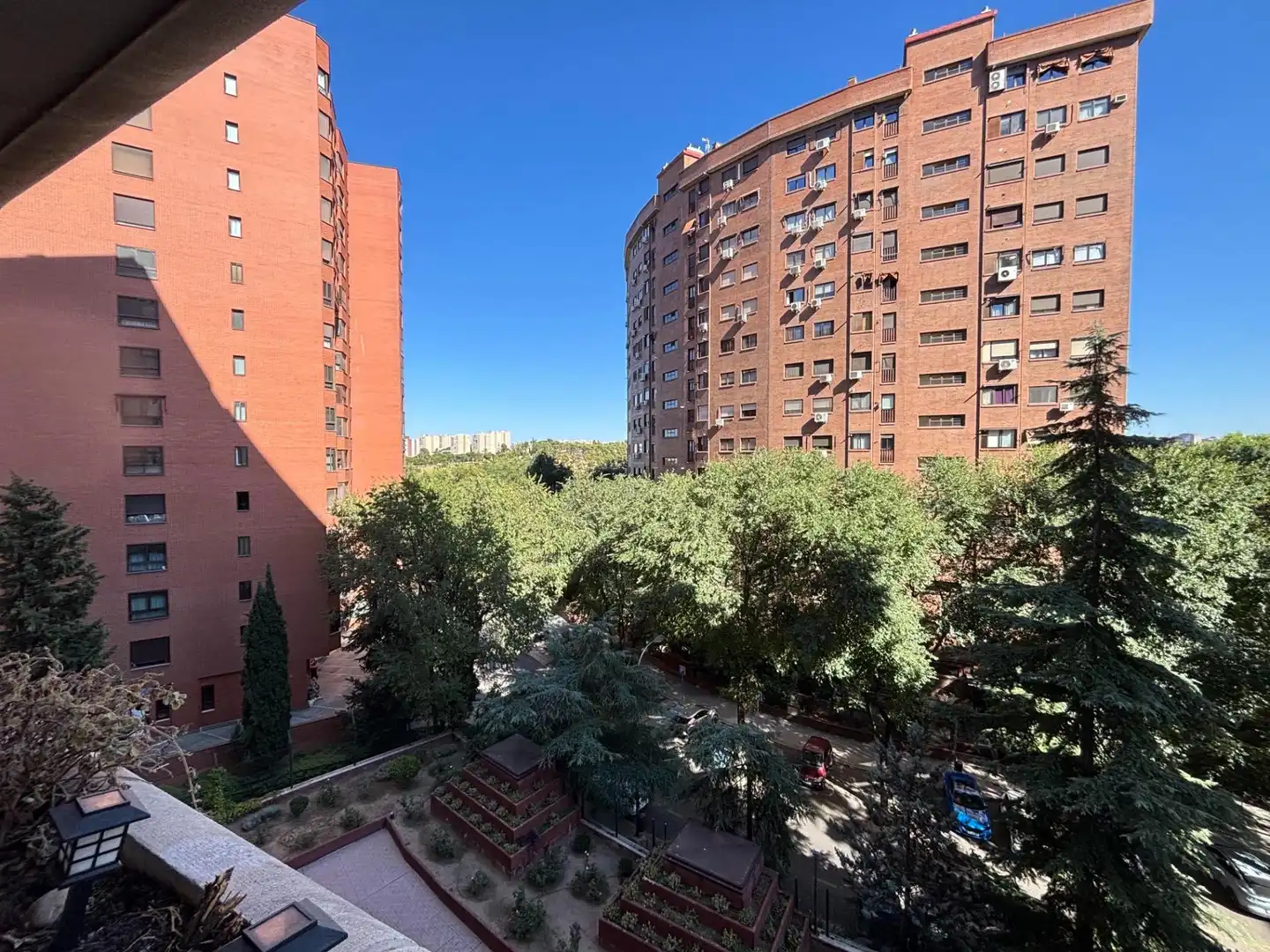 Exterior view of Flat for rent in Madrid  with Air Conditioner, Heating and Private garden