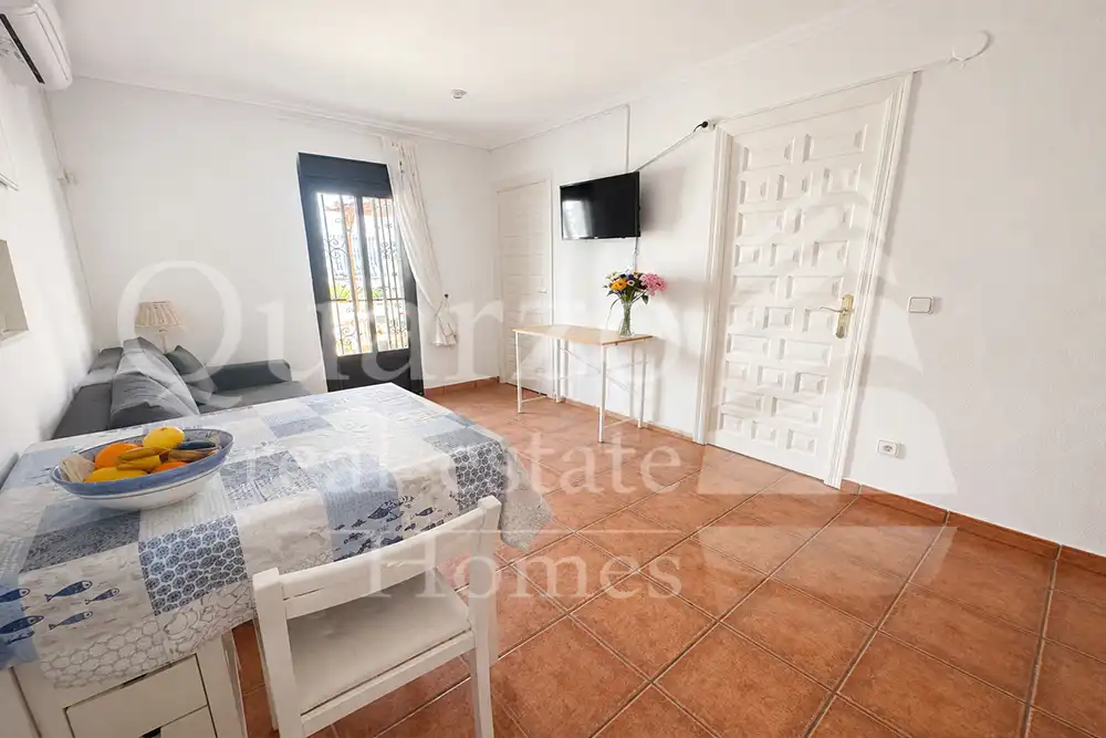 Habitación de Apartamento en venta en Dénia con Calefacción, Jardín privado y Amueblado