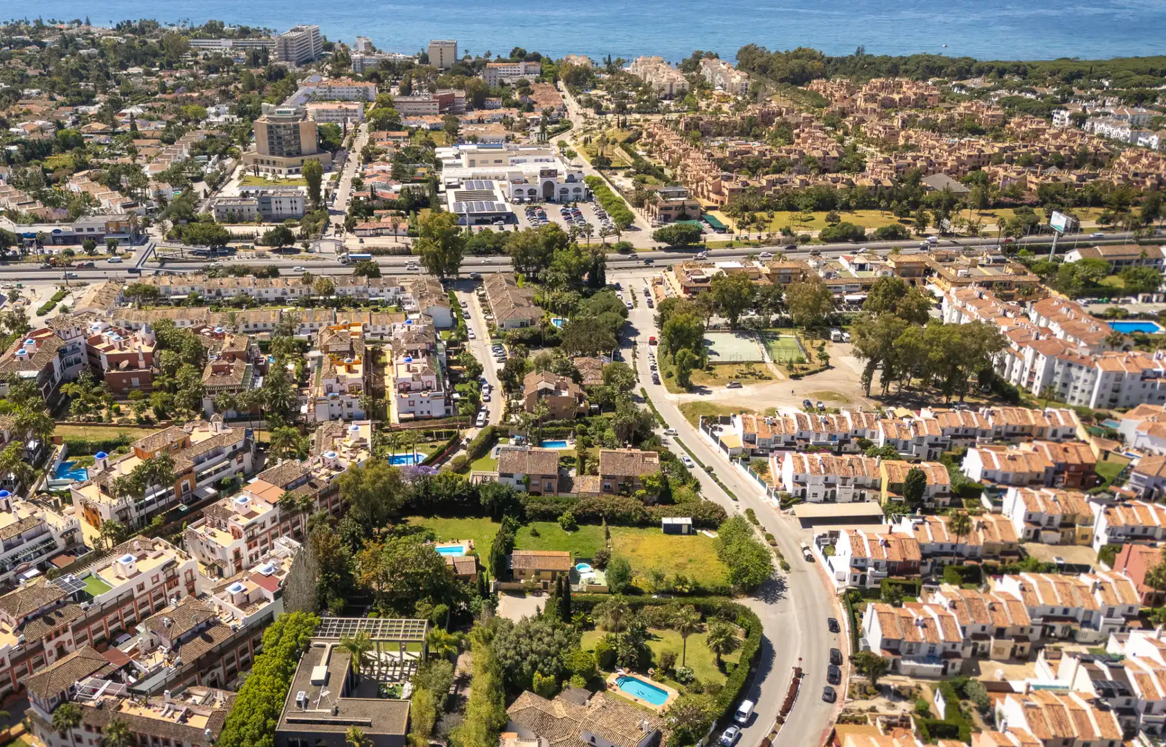 Vista exterior de Residencial en venda en Estepona