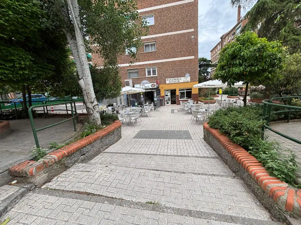 Commercial properties for sale in Granada  with Air Conditioner