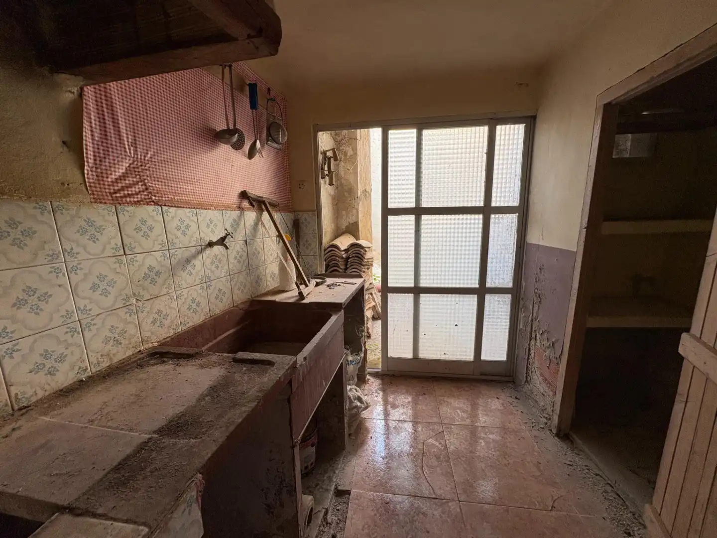 Kitchen of Houses for sale in Gestalagar