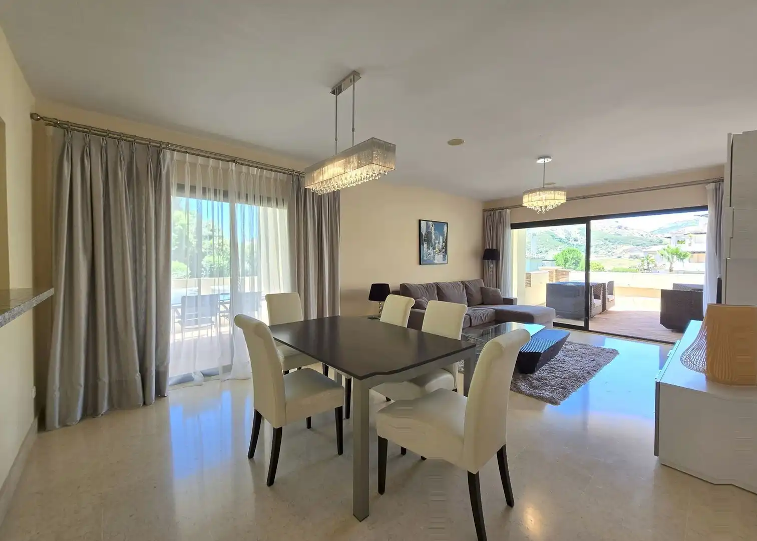 Dining room of Flat for sale in Benahavís  with Air Conditioner, Furnished and TV