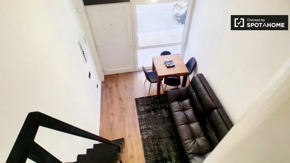Habitación en Almenara -Ventilla