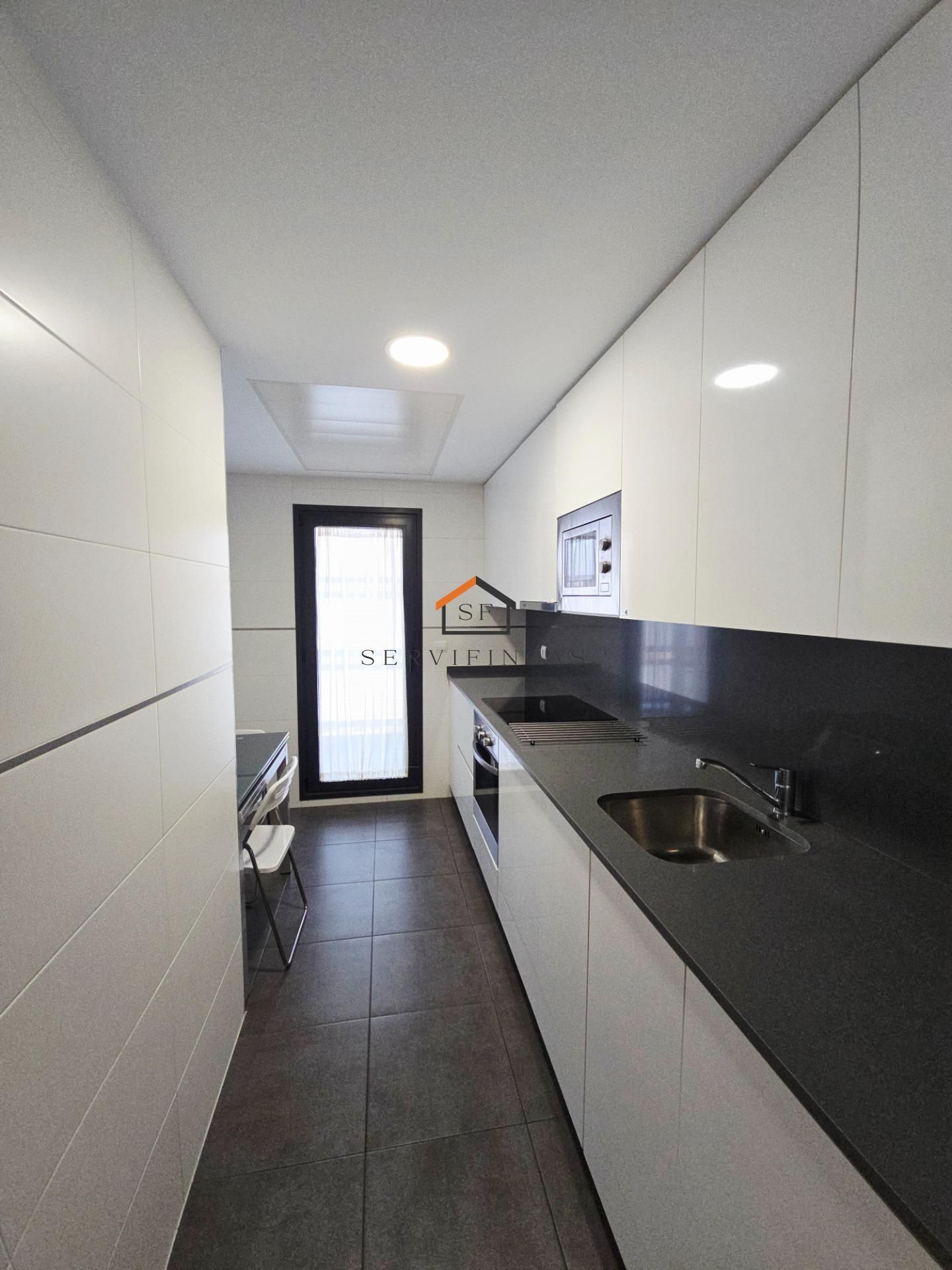 Cocina de Piso en venta en  Madrid Capital con Aire acondicionado, Trastero y Piscina comunitaria