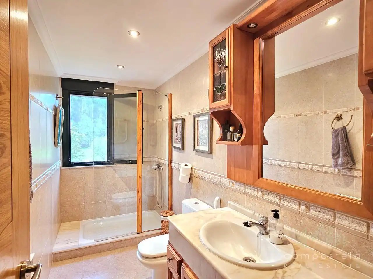 Casa adosada en venta en Lugar de Codesedas, Parroquias de Santiago