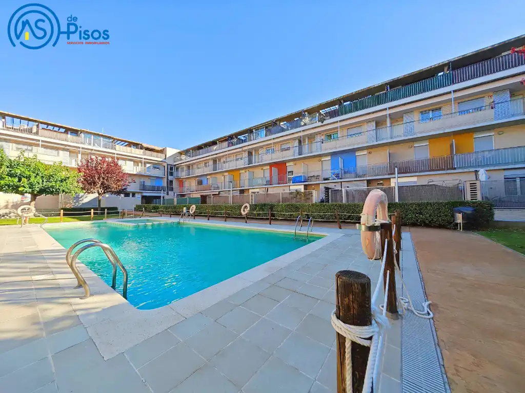 Piscina de Piso de alquiler en Cadrete con Calefacción, Jardín privado y Parquet