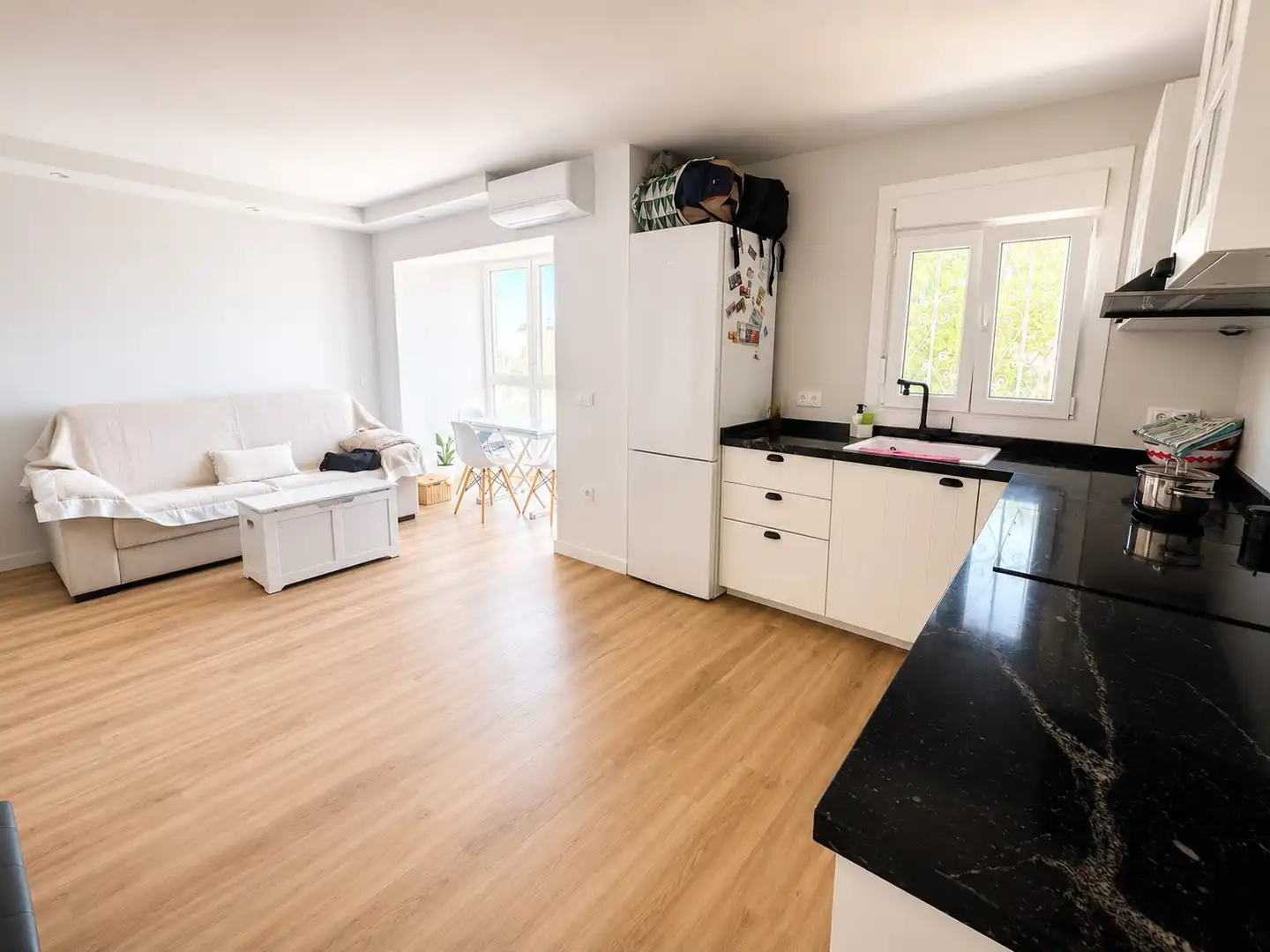 Cocina de Apartamento en venta en Marbella con Aire acondicionado, Amueblado y Horno