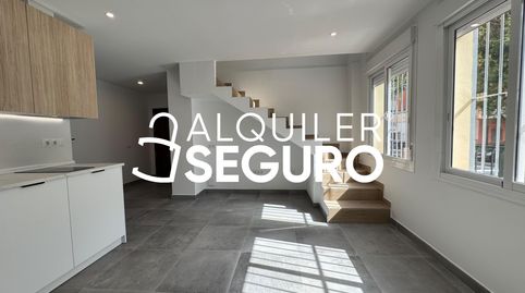 Foto 2 de Piso de alquiler en Arenisca, Santa Cristina - San Rafael, Málaga Capital