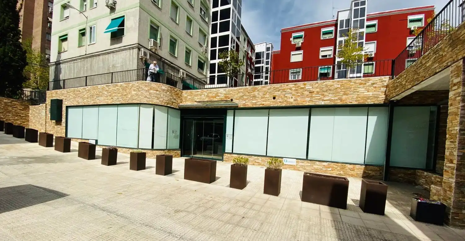 Vista exterior de Oficina en venda en Madrid amb Aire condicionat, Calefacció i Moblat