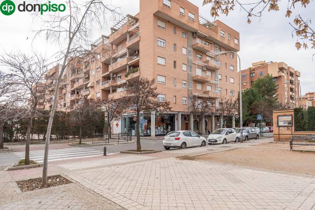 Local comercial en Venta en Calle Torre Quebrada en Castaño - Mirasierra