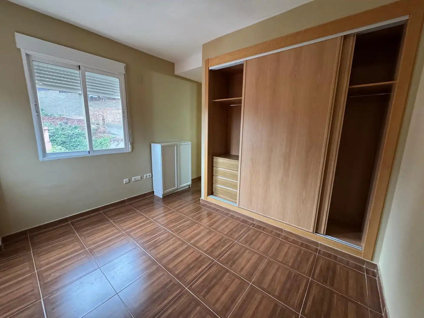 Habitación de Casa o chalet de alquiler en Serra con Calefacción, Jardín privado y Terraza