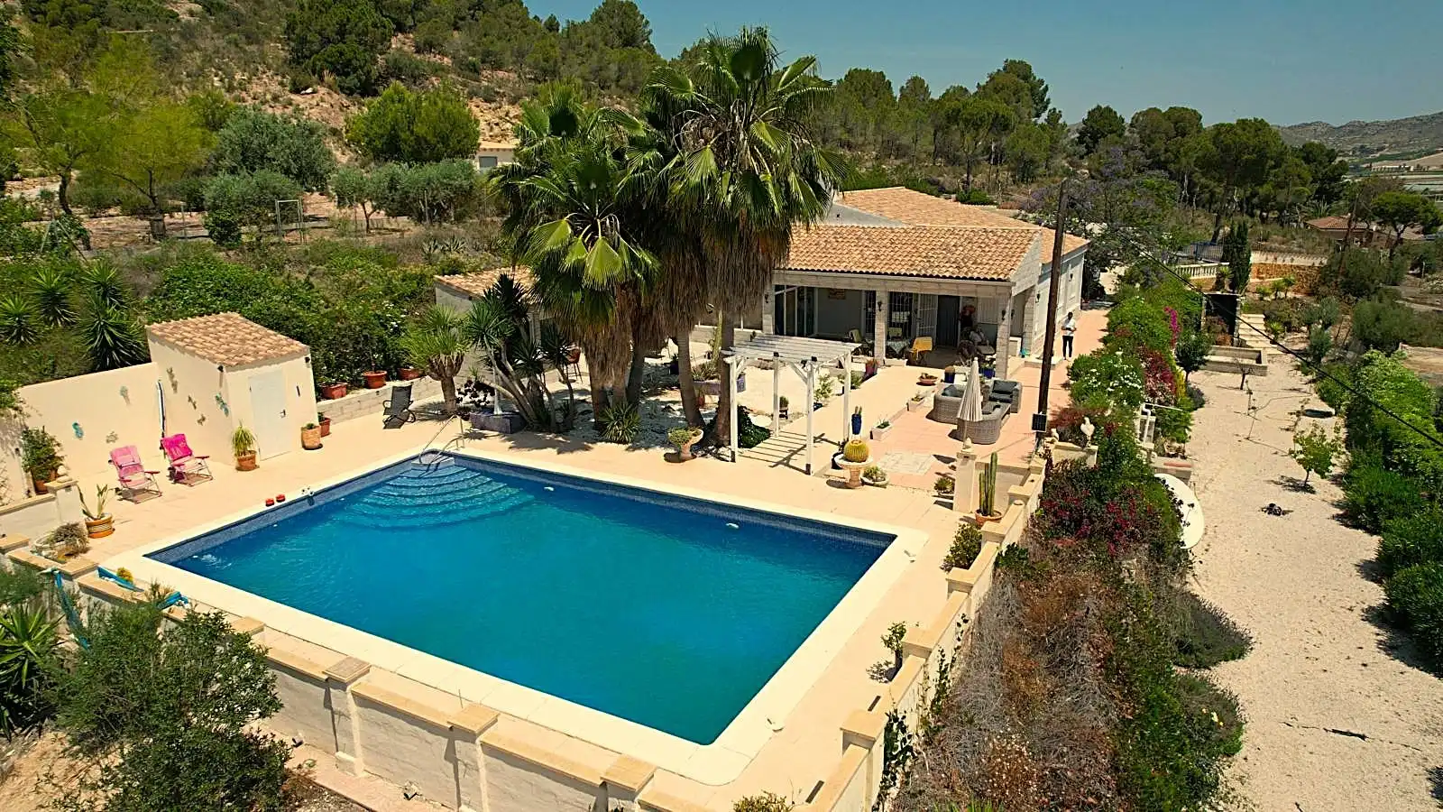 Vista exterior de Finca rústica en venda en Aspe amb Jardí privat, Terrassa i Piscina