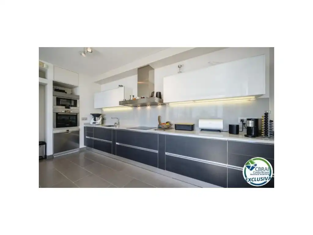 Detached house with pool for sale in Carrer d'Alemanya 74, imagen 12