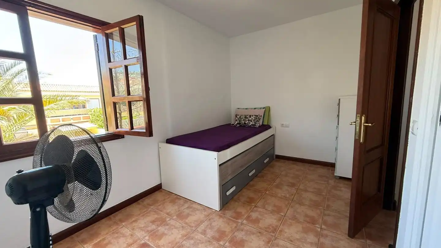 Bedroom of Houses for sale in Arona