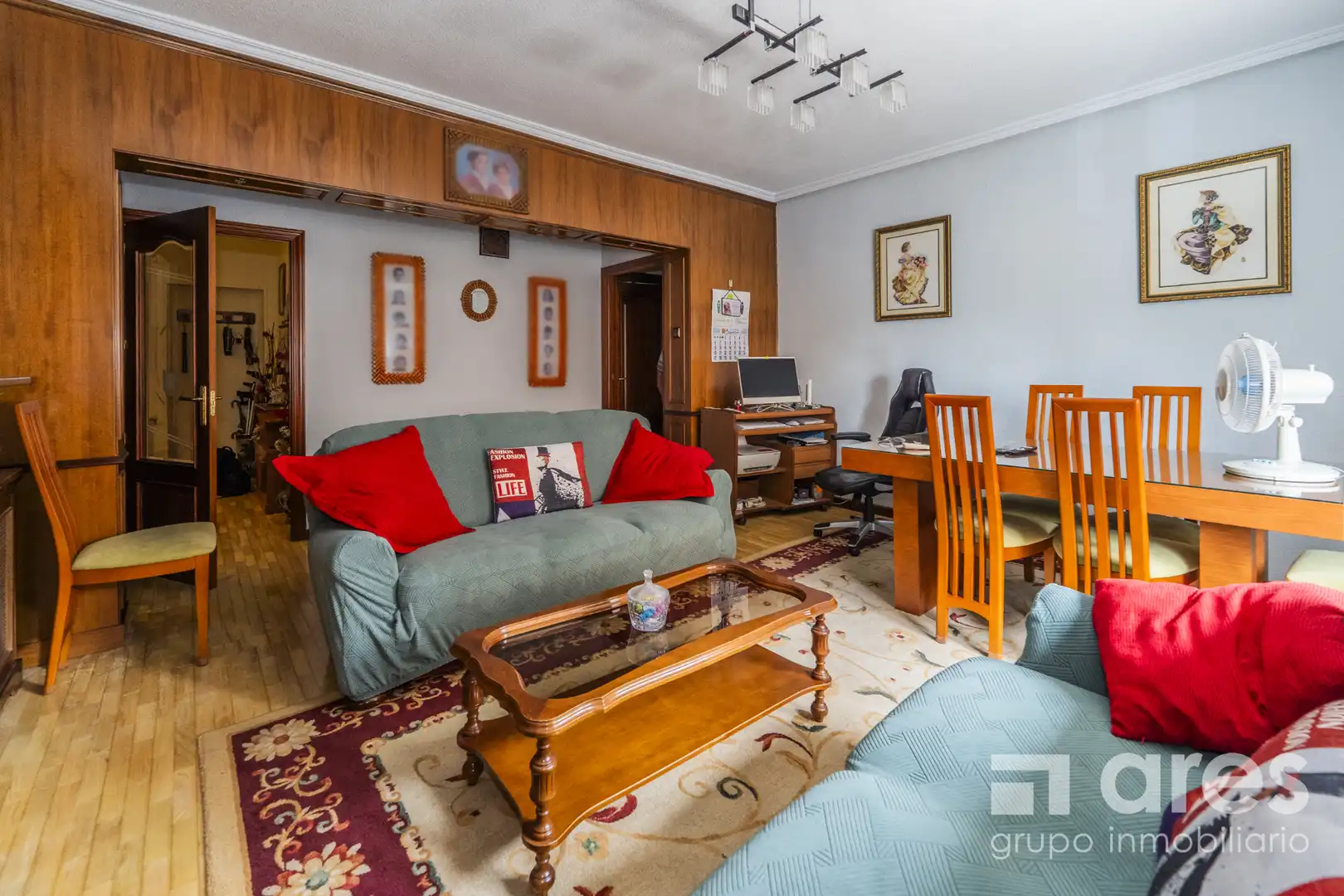 Sala d'estar de Pis en venda en Madrid amb Calefacció i Terrassa