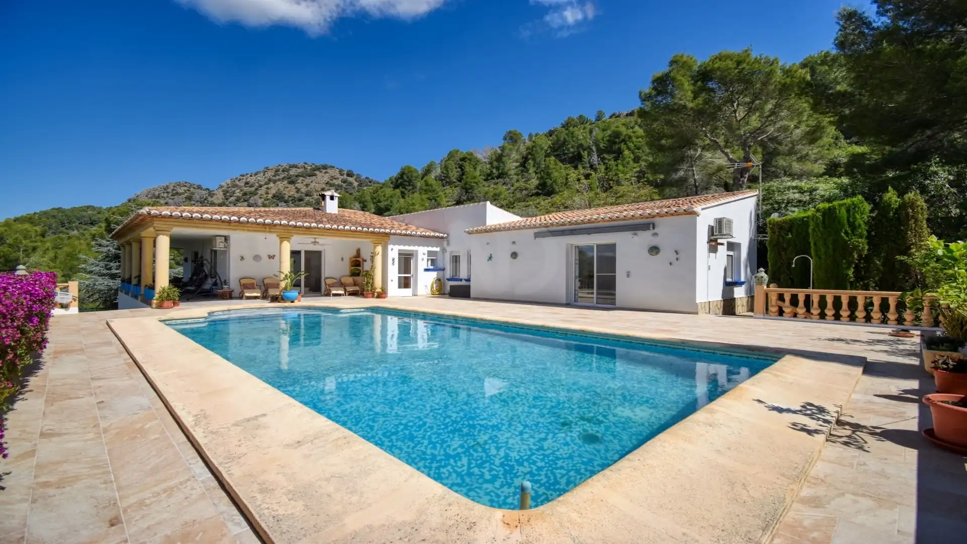 Vista exterior de Casa o xalet en venda en Pedreguer amb Aire condicionat, Calefacció i Terrassa