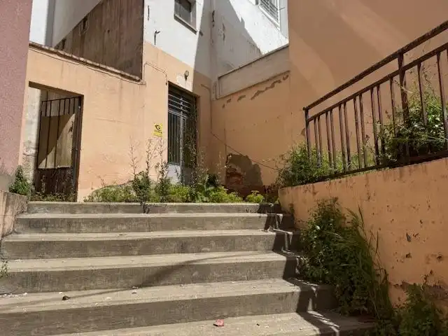Local comercial en venda a Barrios Bajos - La Horta