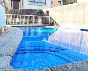 Piscina de Casa o xalet en venda en Campo Lameiro amb Calefacció, Jardí privat i Parquet