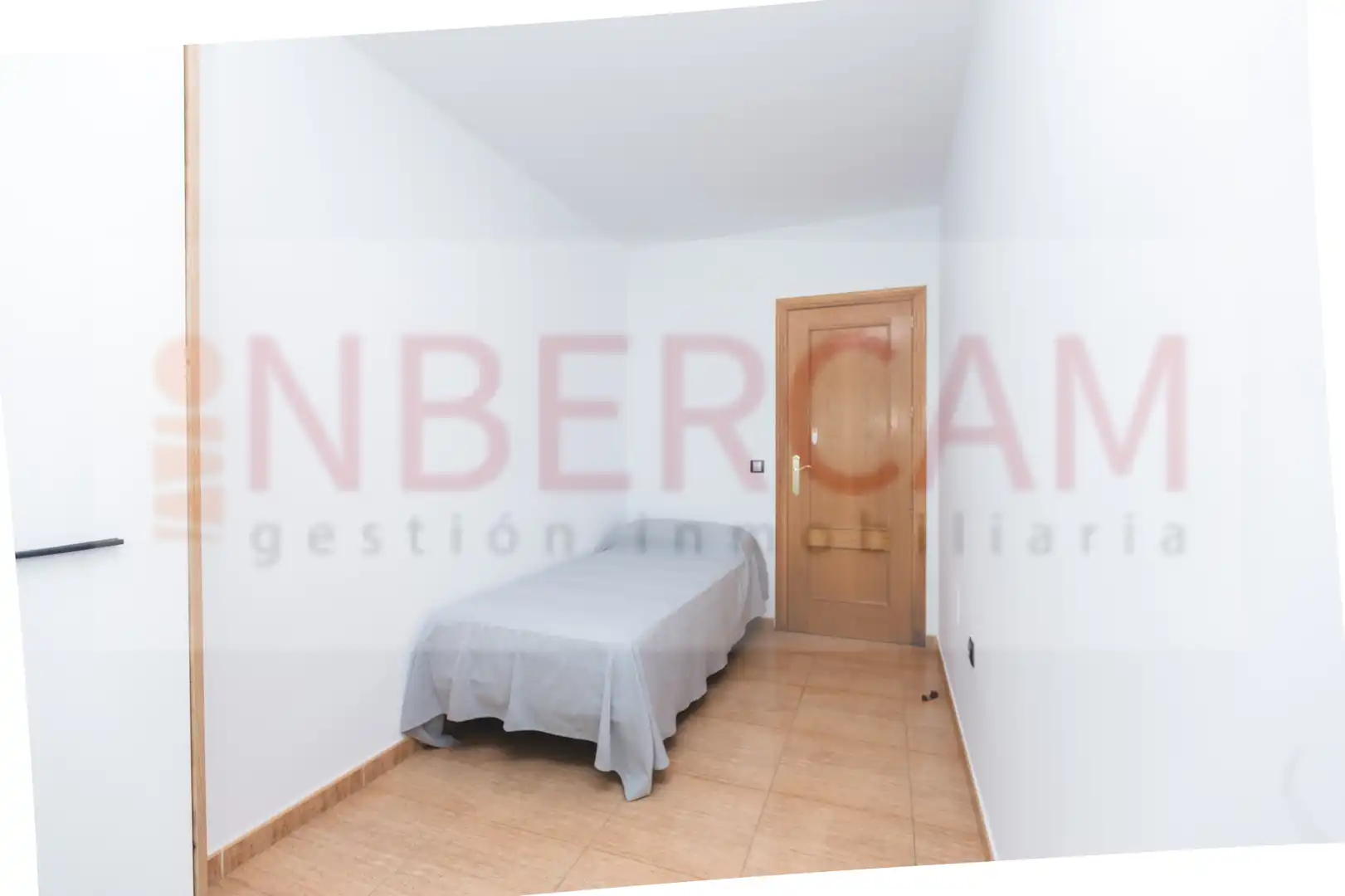 Habitación de Piso en venta en El Ejido con Amueblado y Balcón