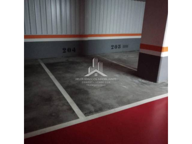 Garaje en Alquiler en Avenida Vila-real en Hospital - Plaza del Real