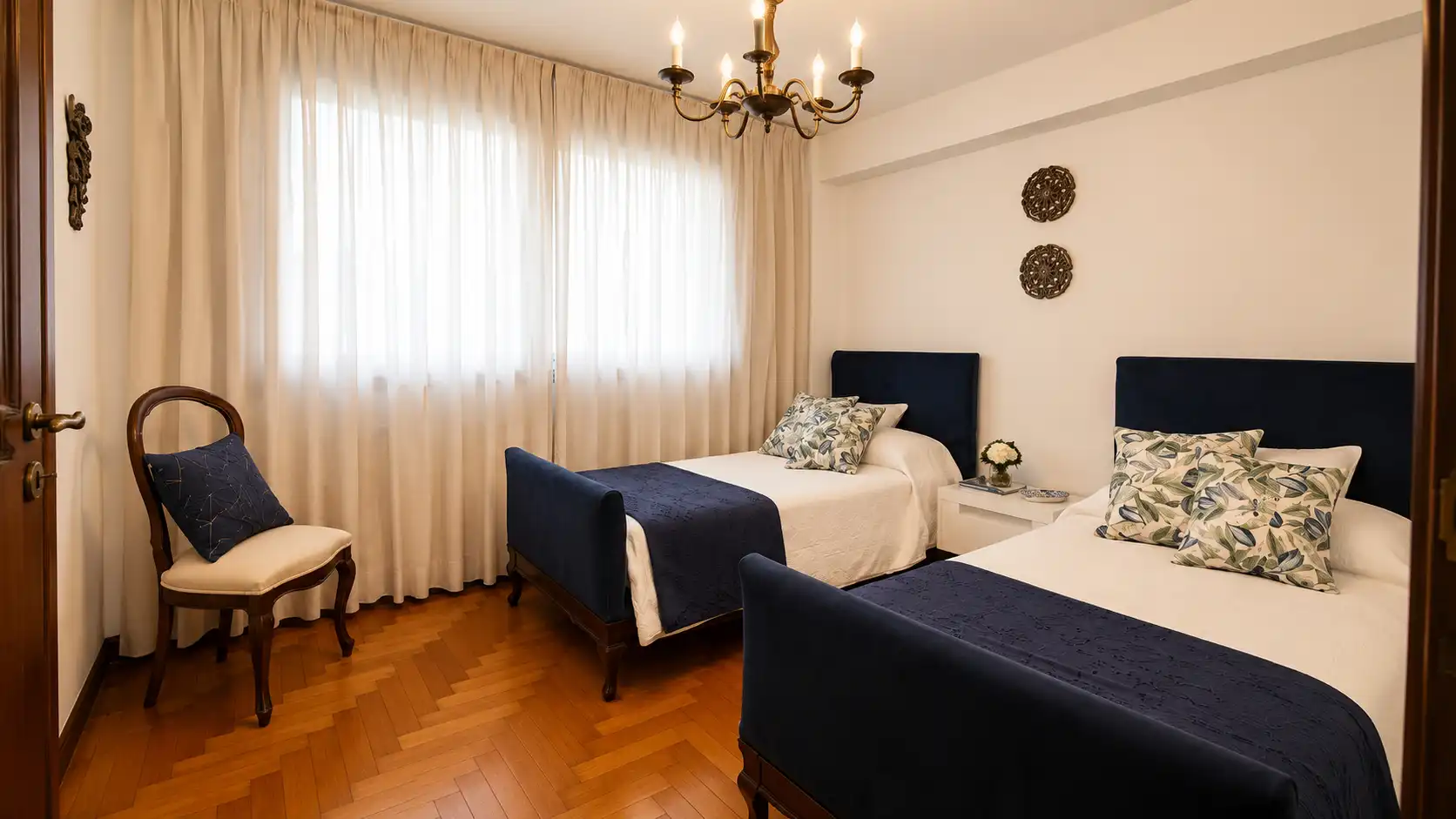Bedroom of Flat for sale in Vigo   with Heating, Furnished and Oven