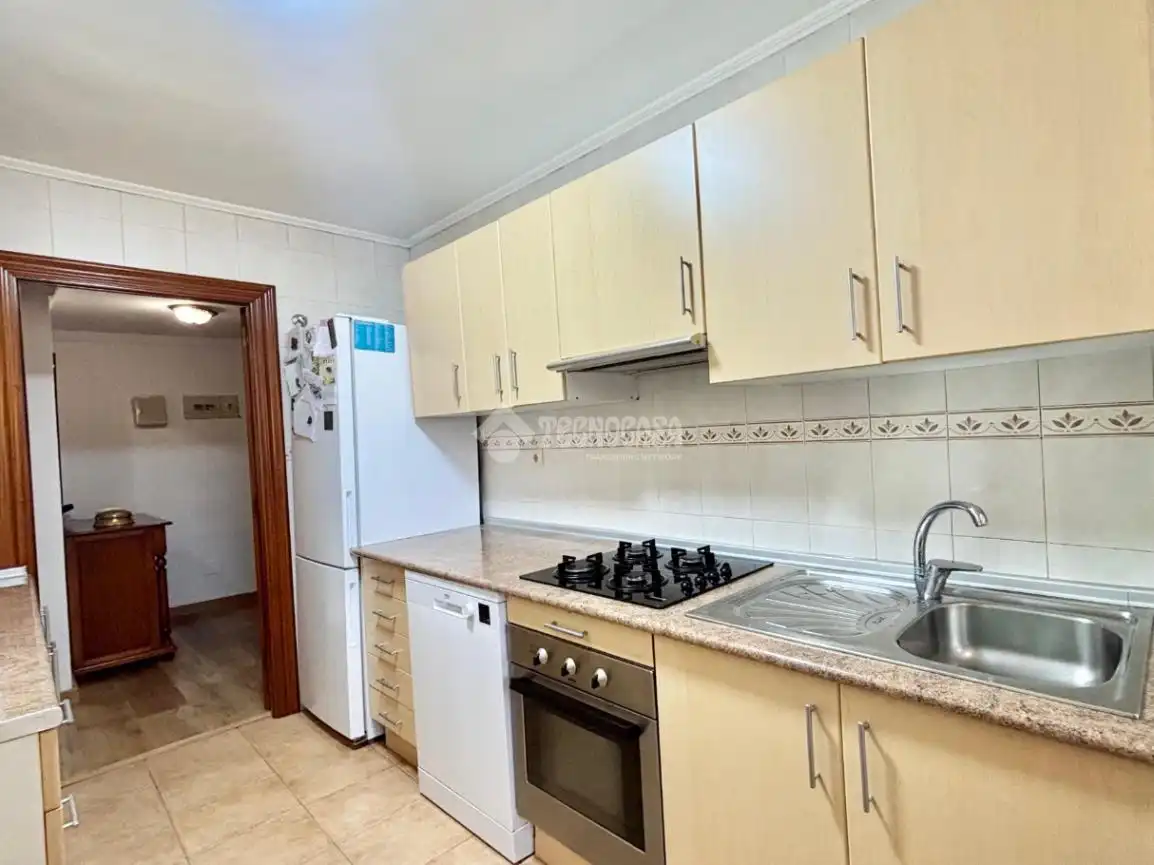 Kitchen of Flat for sale in Benalmádena  with Air Conditioner, Heating and Parquet flooring