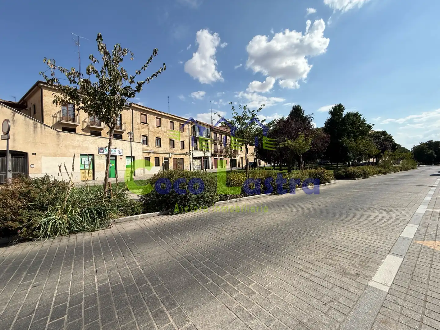 Außenansicht von Wohnung zur Miete in Salamanca mit Heizung, Privatgarten und Parkett