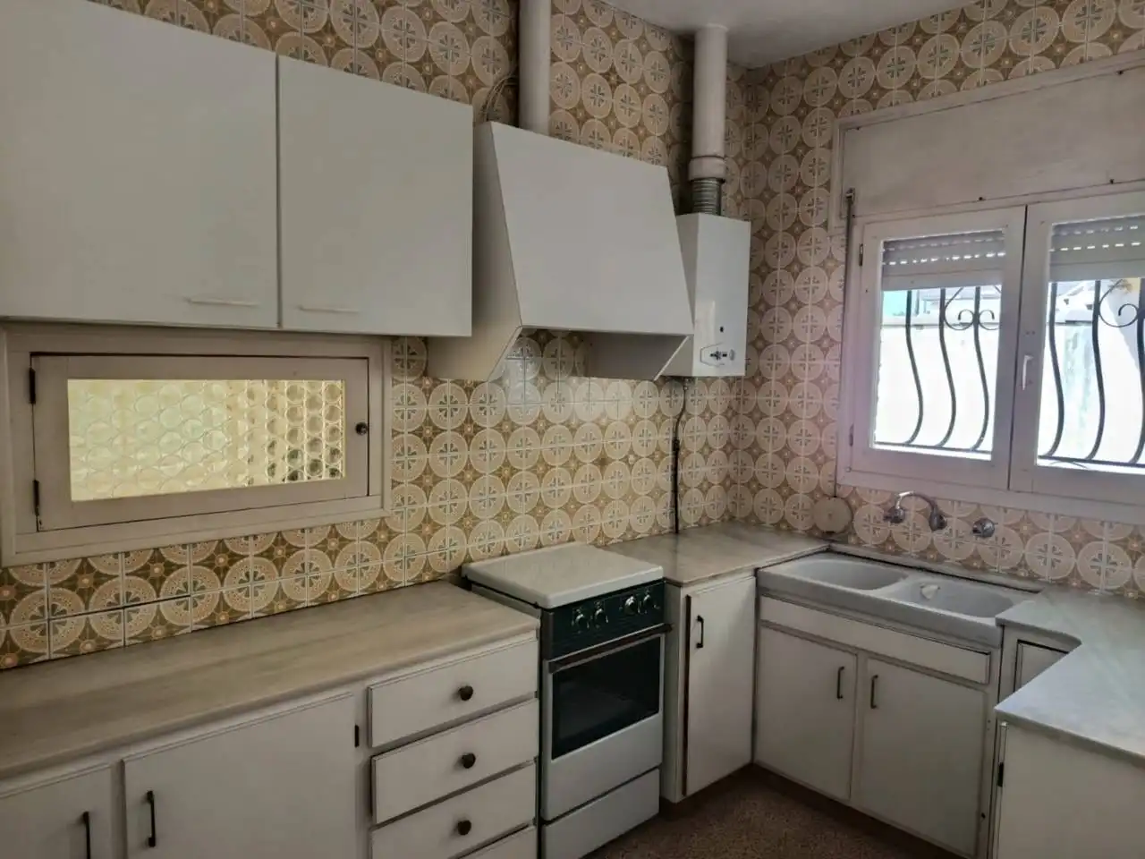 Cuina de Casa o xalet en venda en Vinaròs amb Jardí privat i Terrassa