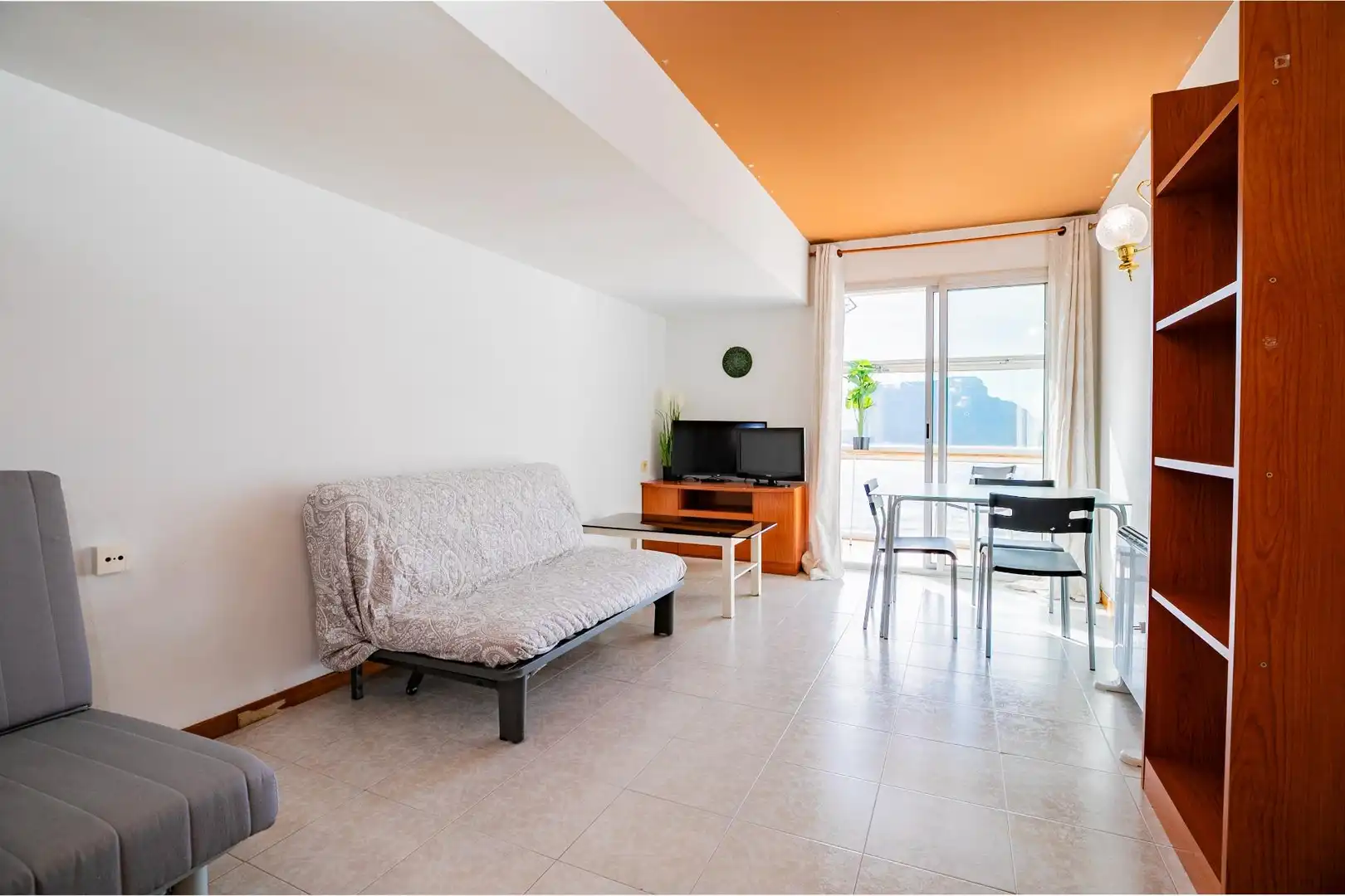 Living room of Study for sale in Jaca  with Heating and Balcony