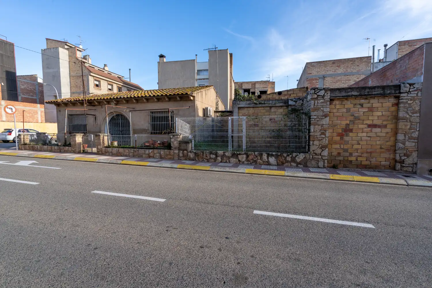 Vista exterior de Casa o xalet en venda en L'Aldea amb Jardí privat, Terrassa i Traster