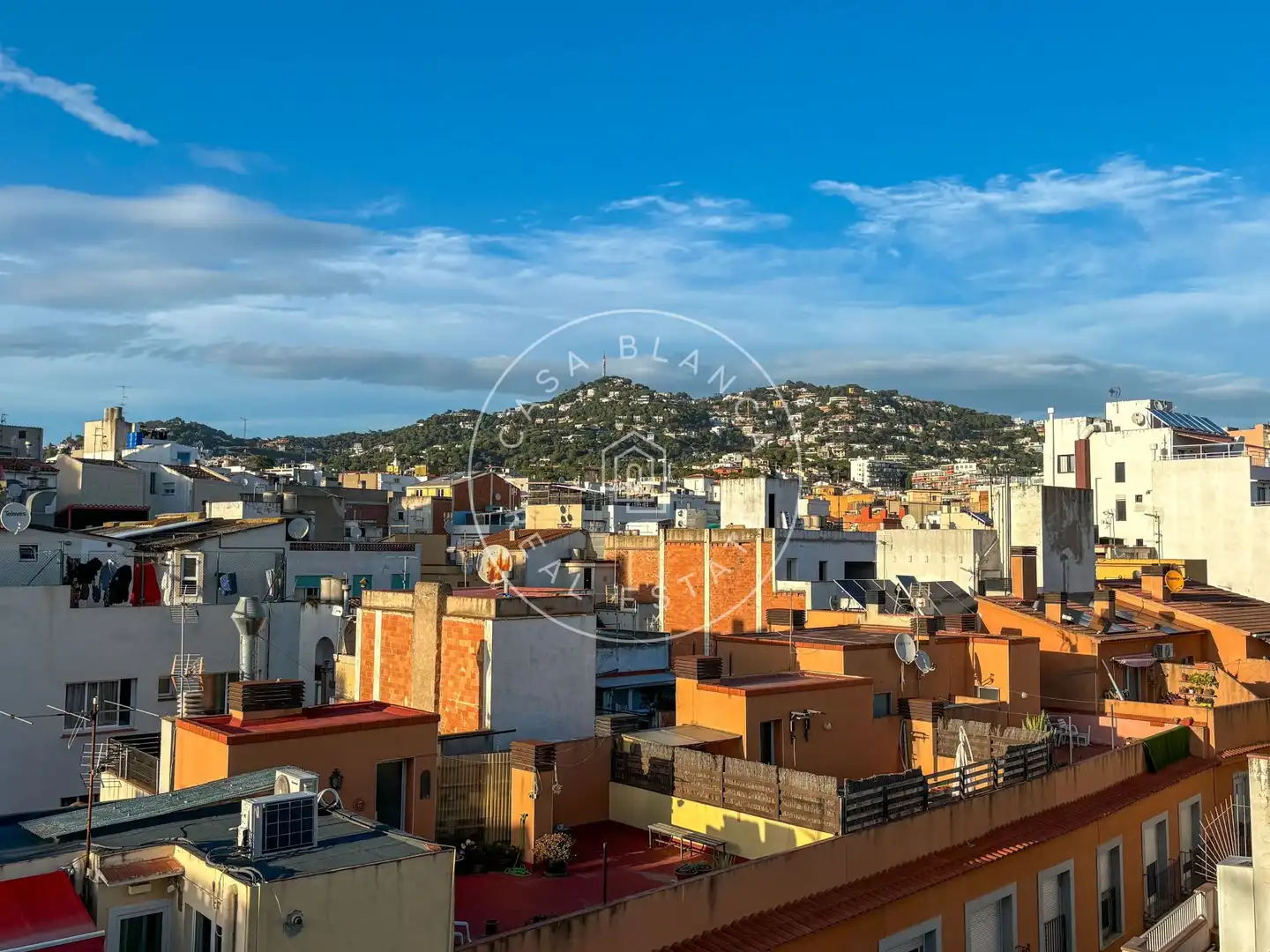 Außenansicht von Maisonette zum Verkauf in Lloret de Mar mit Klimaanlage, Heizung und Abstellraum