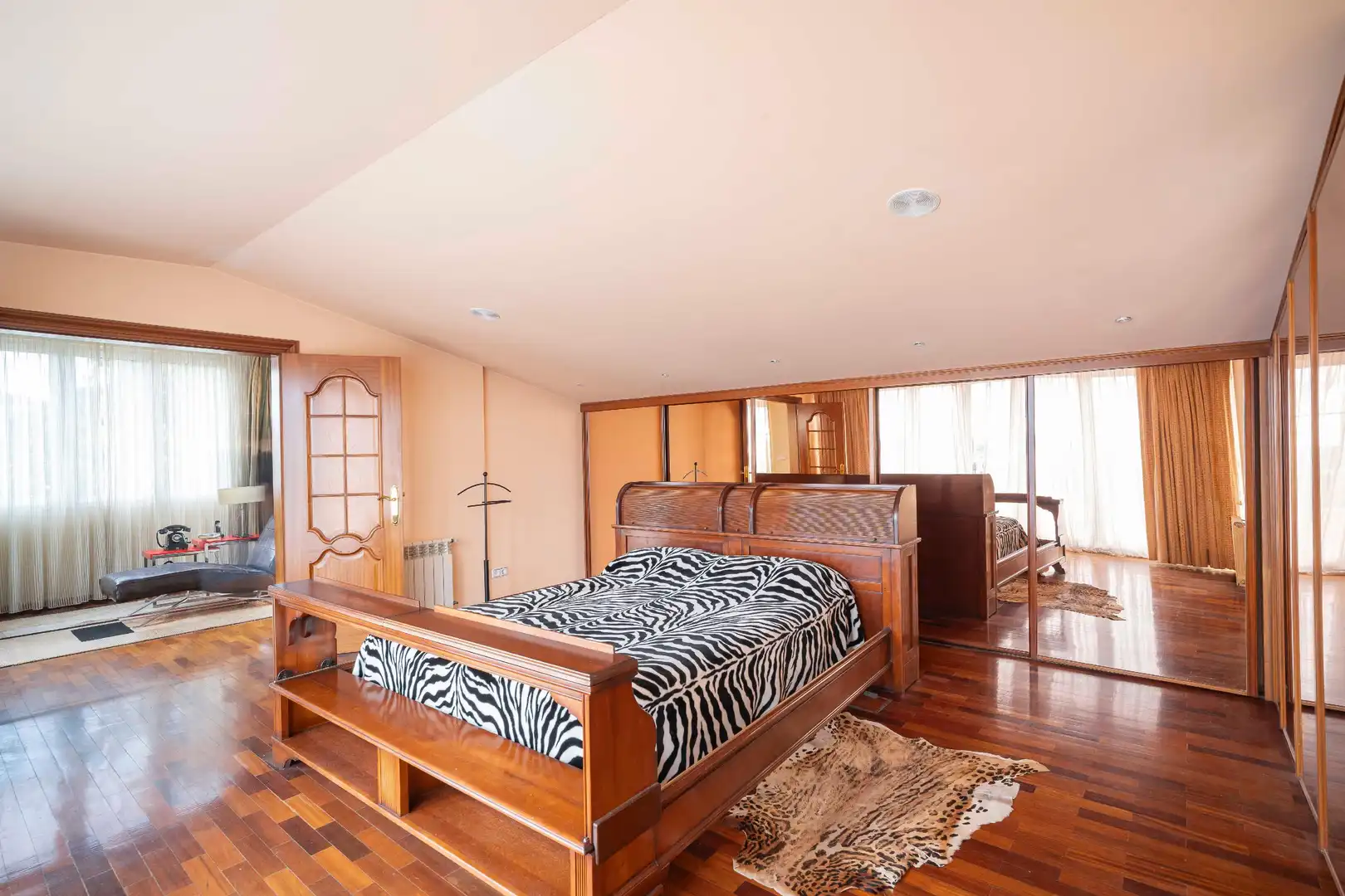 Habitación de Casa o chalet en venta en A Coruña Capital  con Calefacción, Jardín privado y Parquet